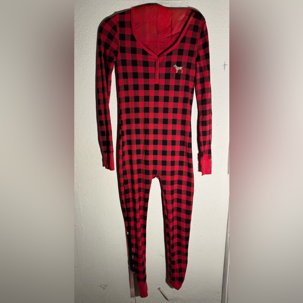 PINK Victoria's Secret Red and Black Plaid One sie